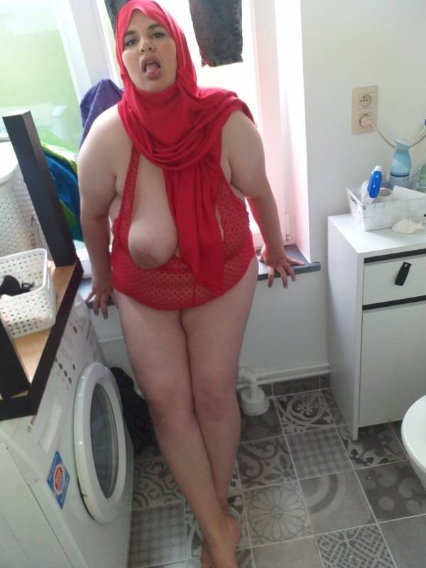 Kayışdağı Türbanlı Escort